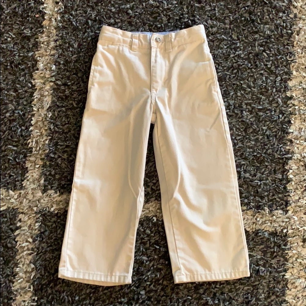 Gap, NWOT. Khakis, perfect for spring pictures